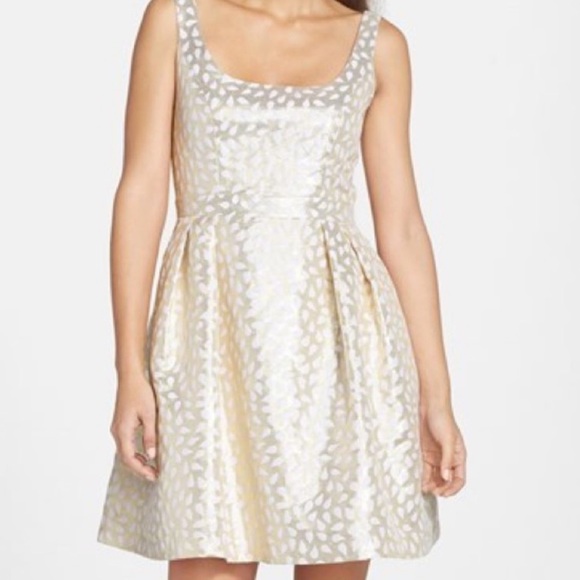 Shoshanna Dresses & Skirts - SHOSHANNA GOLD/WHITE TEAR DROP DRESS SIZE SMALL FEMININE PRETTY DATE COCKTAIL